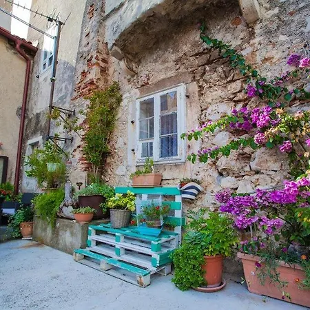 Kastelan 3* Cres