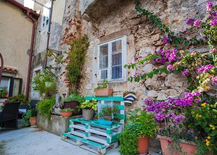 Kastelan 3* Cres